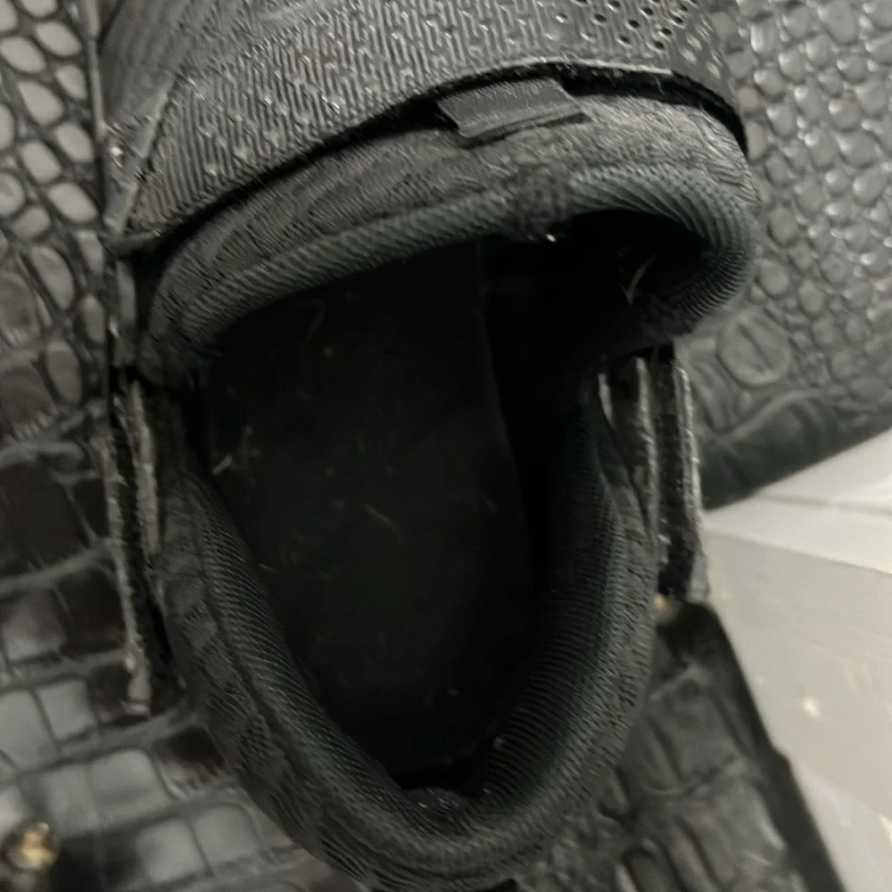 Jordan trunner size 8 1/2 black sneaker